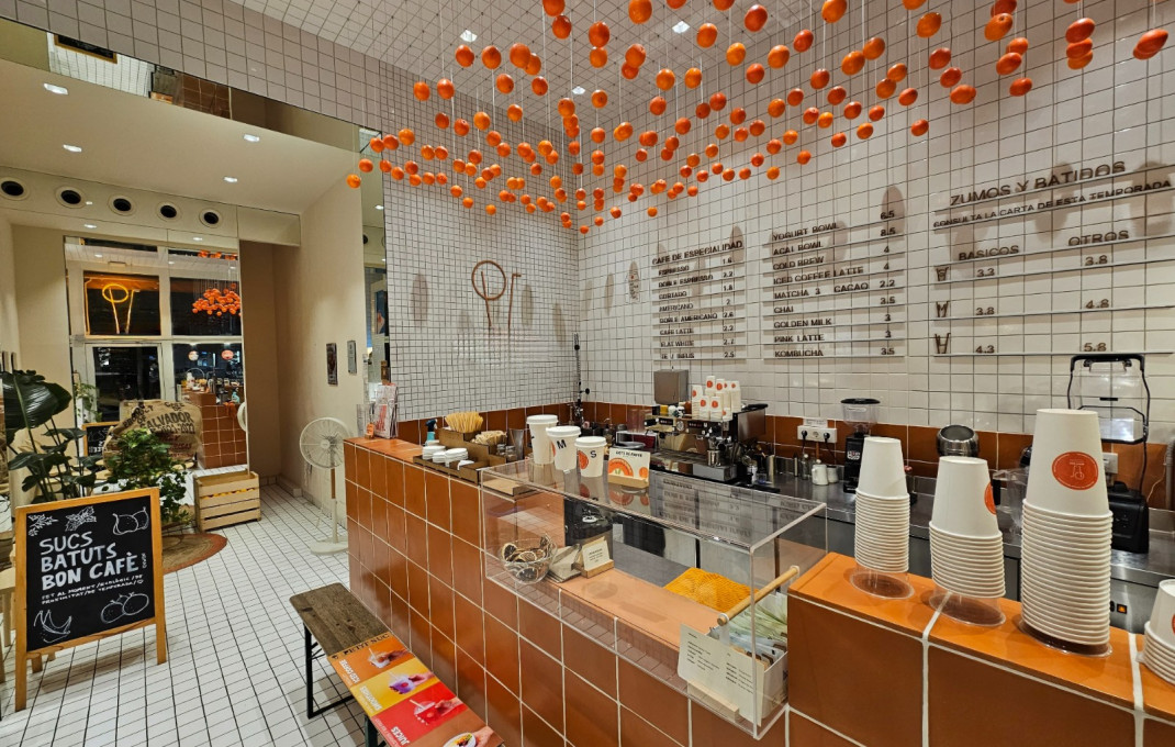 Transfert - Take Away -
Barcelona - Eixample Derecho