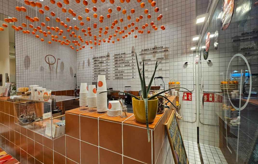 Transfert - Take Away -
Barcelona - Eixample Derecho