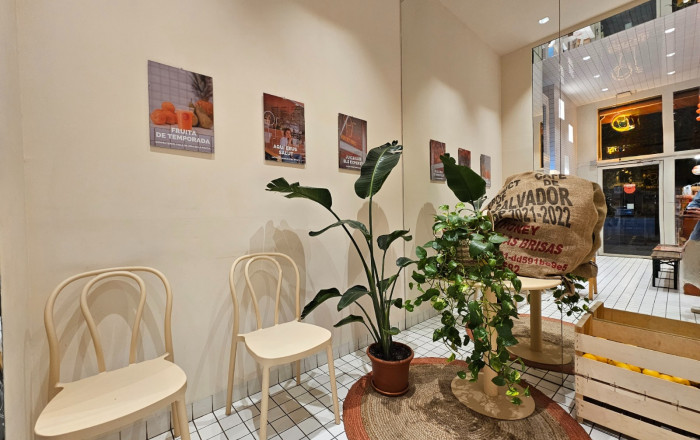 Transfert - Take Away -
Barcelona - Eixample Derecho