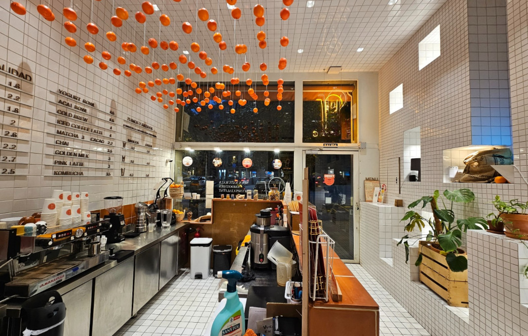 Transfert - Take Away -
Barcelona - Eixample Derecho