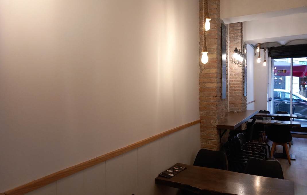 Venta en rentabilidad - Local comercial -
Barcelona - Galvany