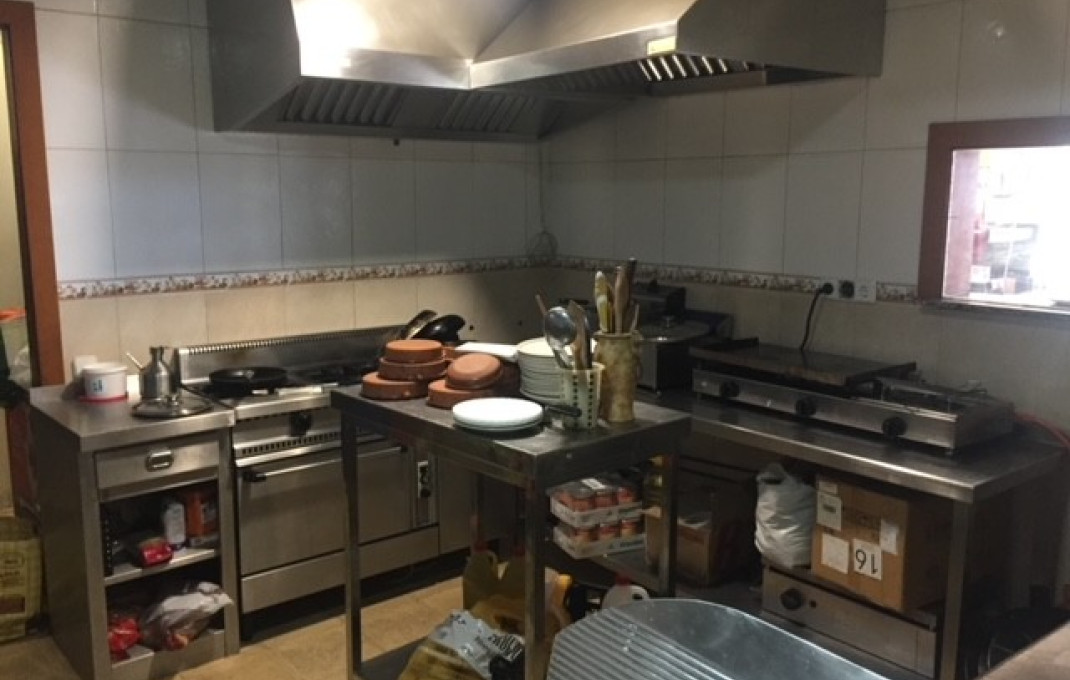 Venta - Bar Restaurante -
Abrera
