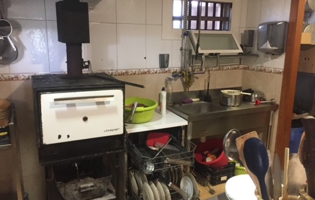 Venta - Bar Restaurante -
Abrera