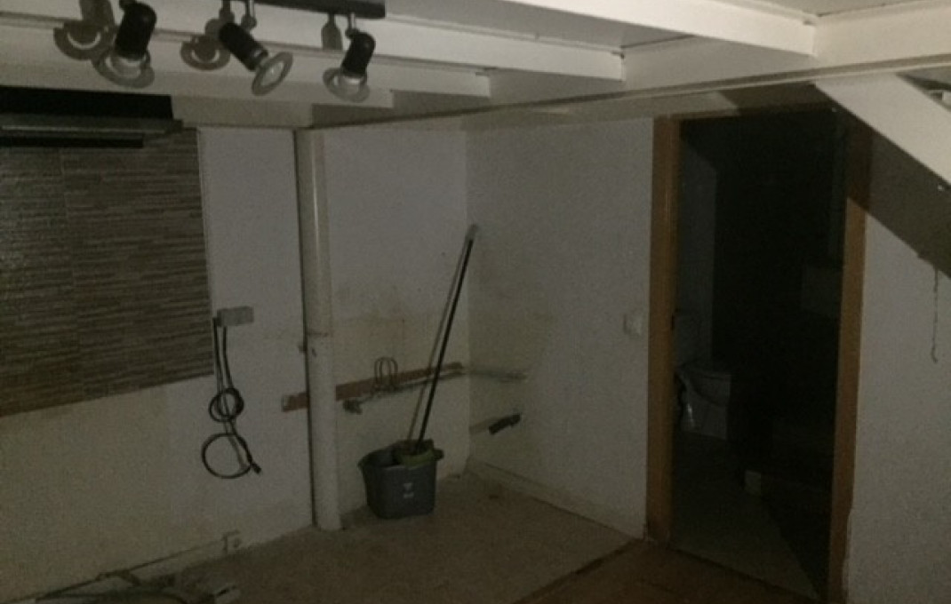 Sale - Garaje - Trasteros -
Terrassa