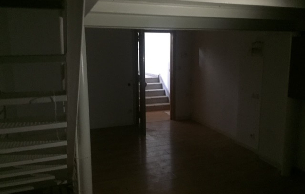 Sale - Garaje - Trasteros -
Terrassa