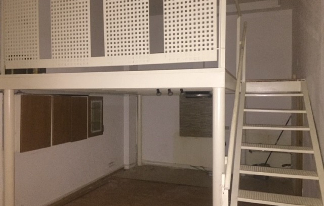 Sale - Garaje - Trasteros -
Terrassa