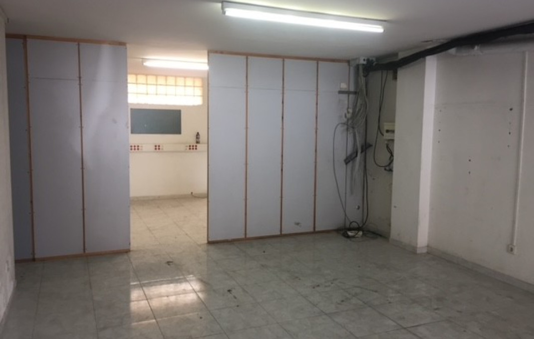 Venta - Local comercial -
Terrassa