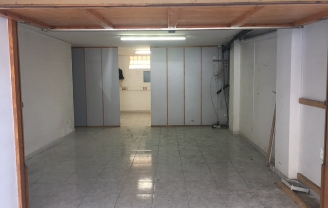 Venta - Local comercial -
Terrassa