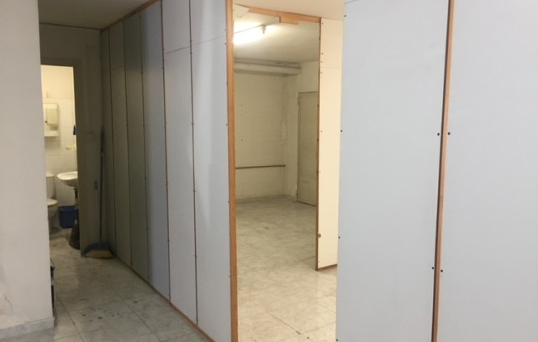 Venta - Local comercial -
Terrassa