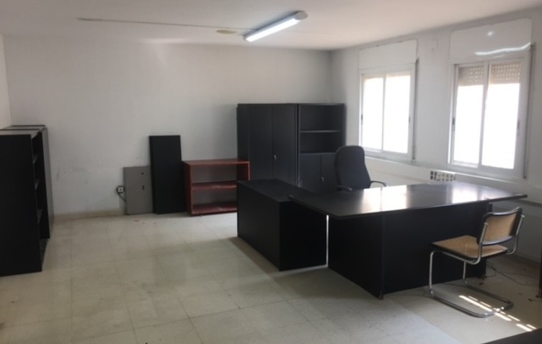 Venta - Local comercial -
Terrassa