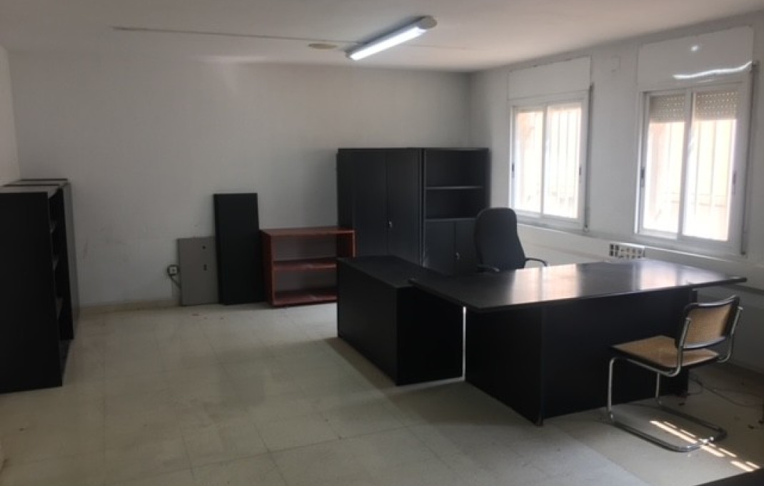 Venta - Local comercial -
Terrassa