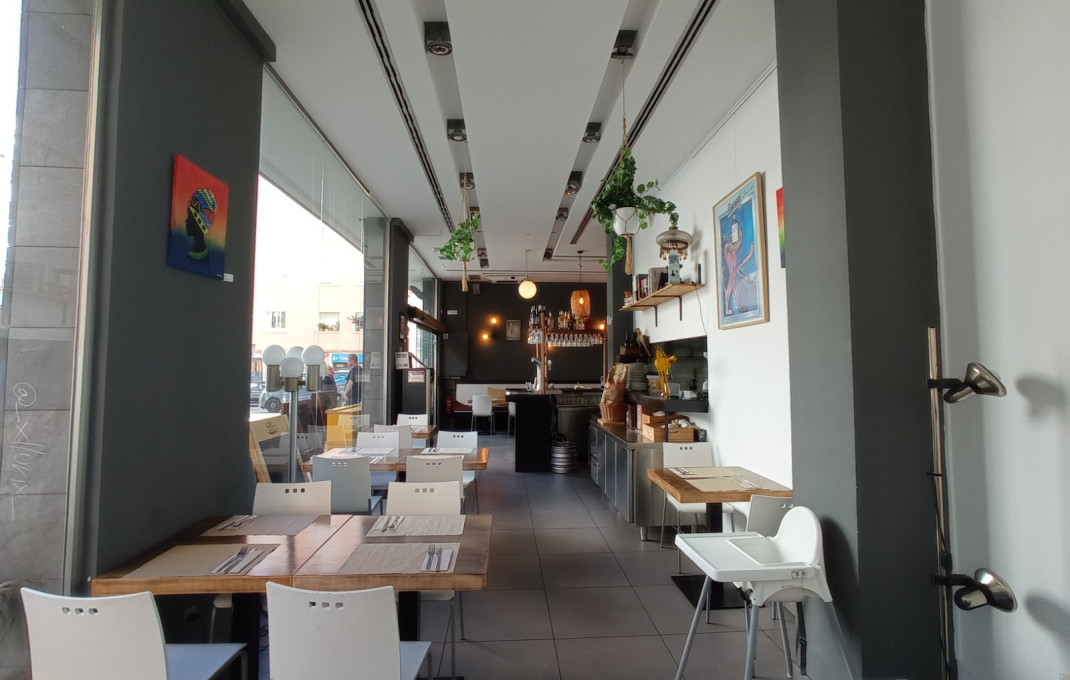 Transfert - Bar Restaurante -
Barcelona - Clot