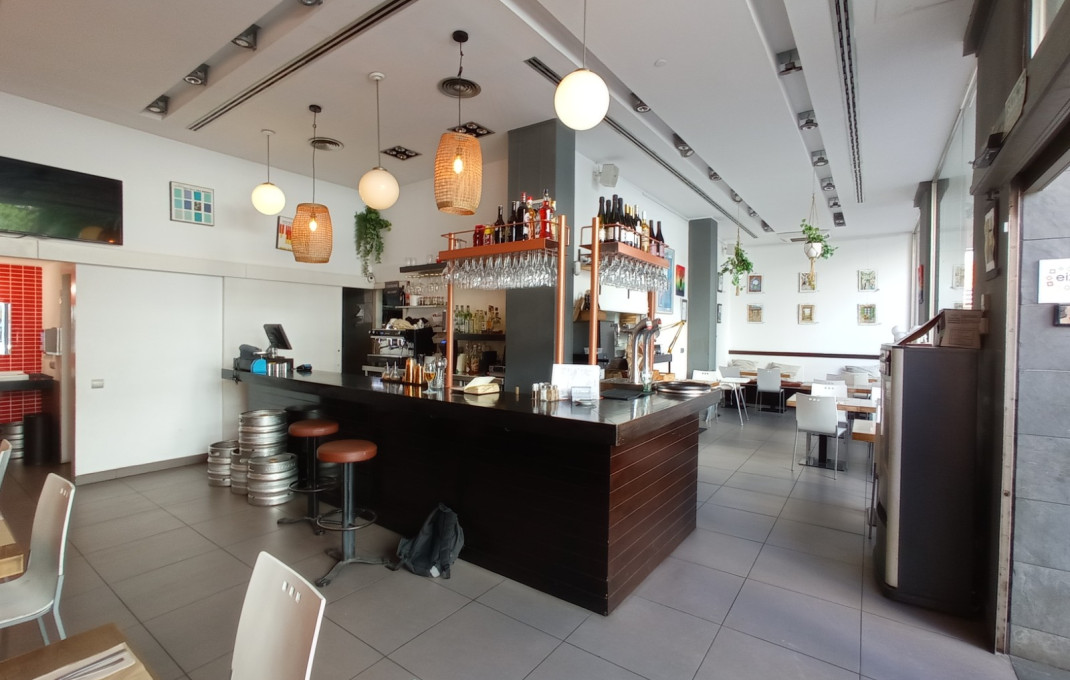 Transfert - Bar Restaurante -
Barcelona - Clot