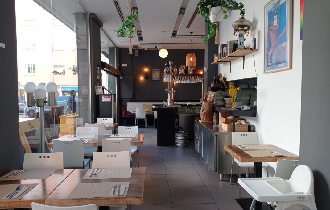 Transfert - Bar Restaurante -
Barcelona - Clot