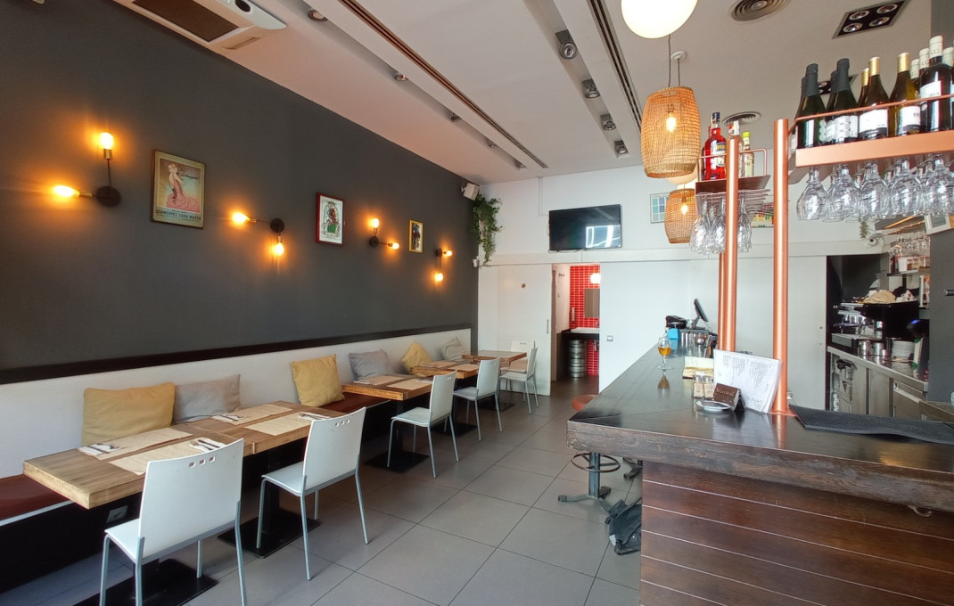 Transfert - Bar Restaurante -
Barcelona - Clot