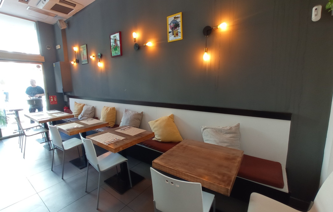 Transfert - Bar Restaurante -
Barcelona - Clot