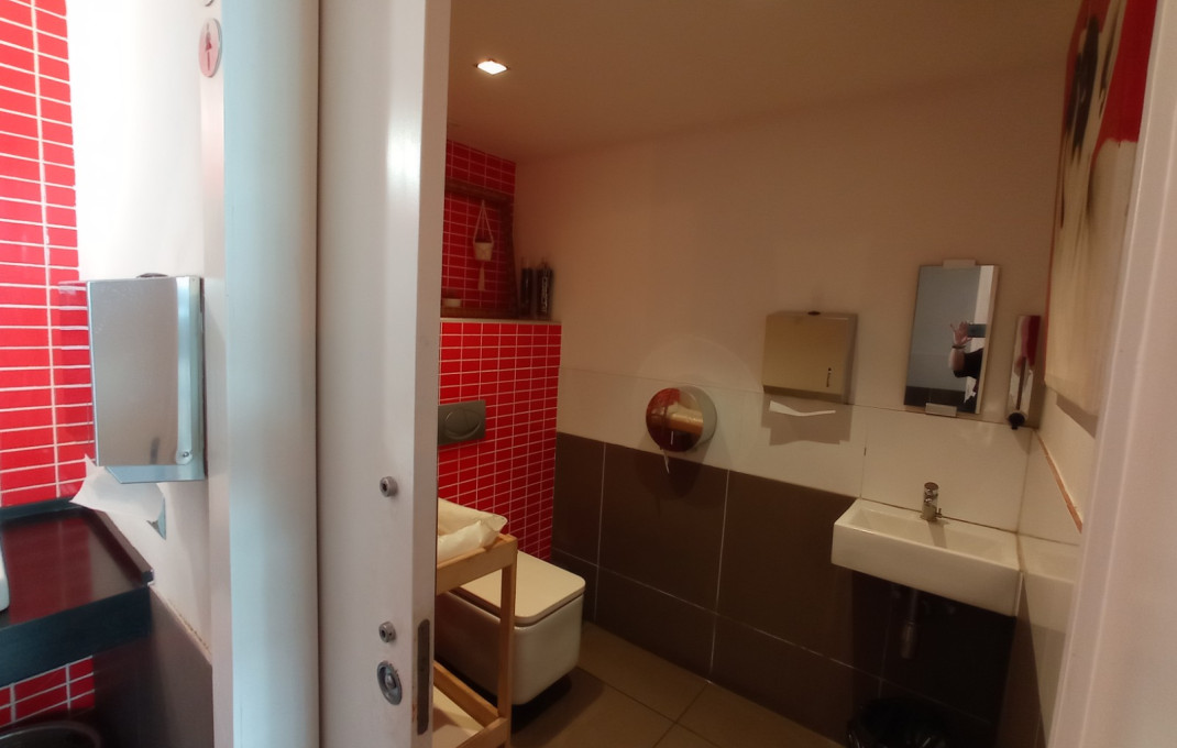 Transfert - Bar Restaurante -
Barcelona - Clot