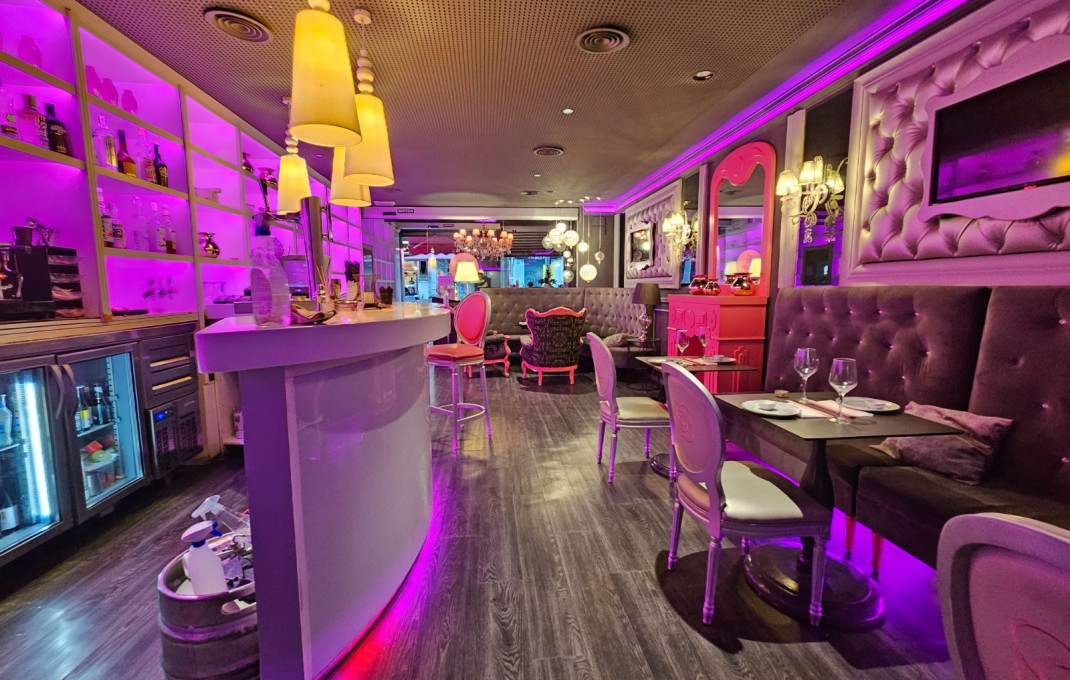 Transfert - Restaurant -
Barcelona - Eixample Izquierdo