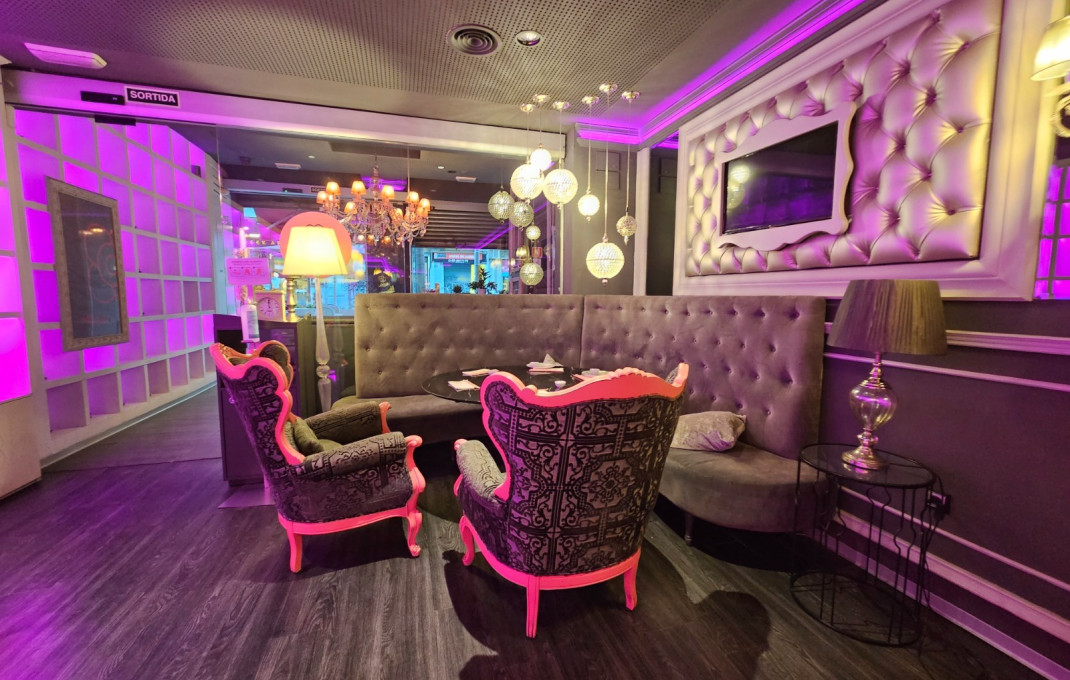 Transfert - Restaurant -
Barcelona - Eixample Izquierdo