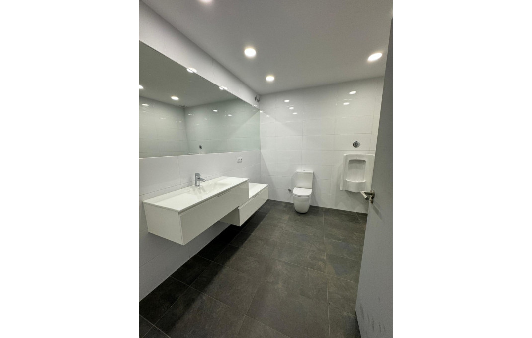 Rental - Naves y solares -
Gavá