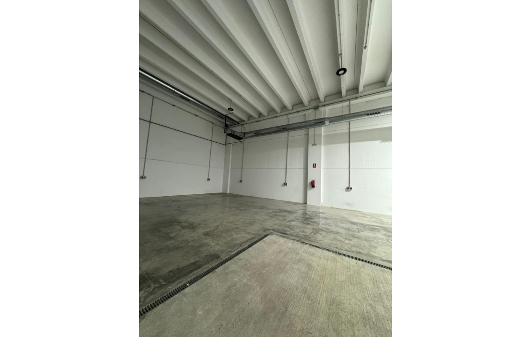 Rental - Naves y solares -
Gavá