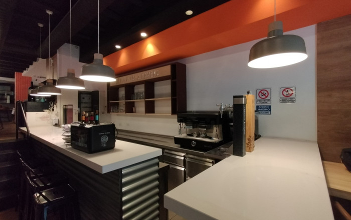 Transfert - Bar Restaurante -
Barcelona - Eixample Izquierdo