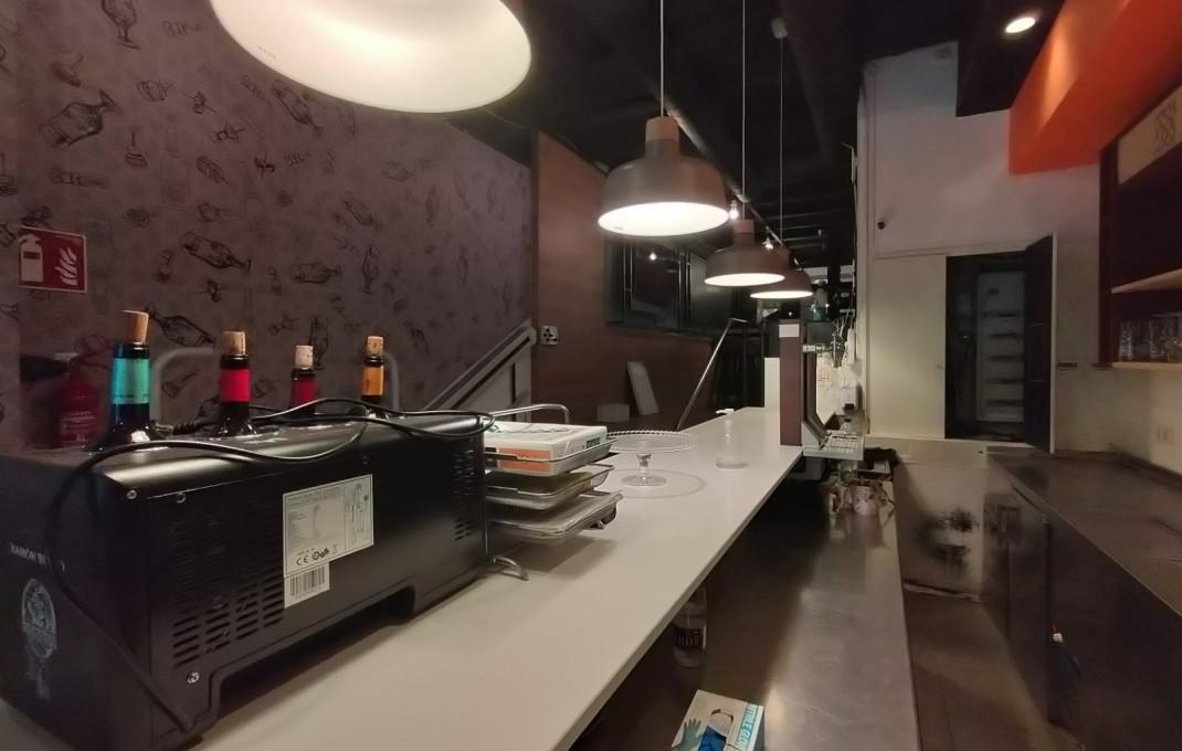 Transfert - Bar Restaurante -
Barcelona - Eixample Izquierdo