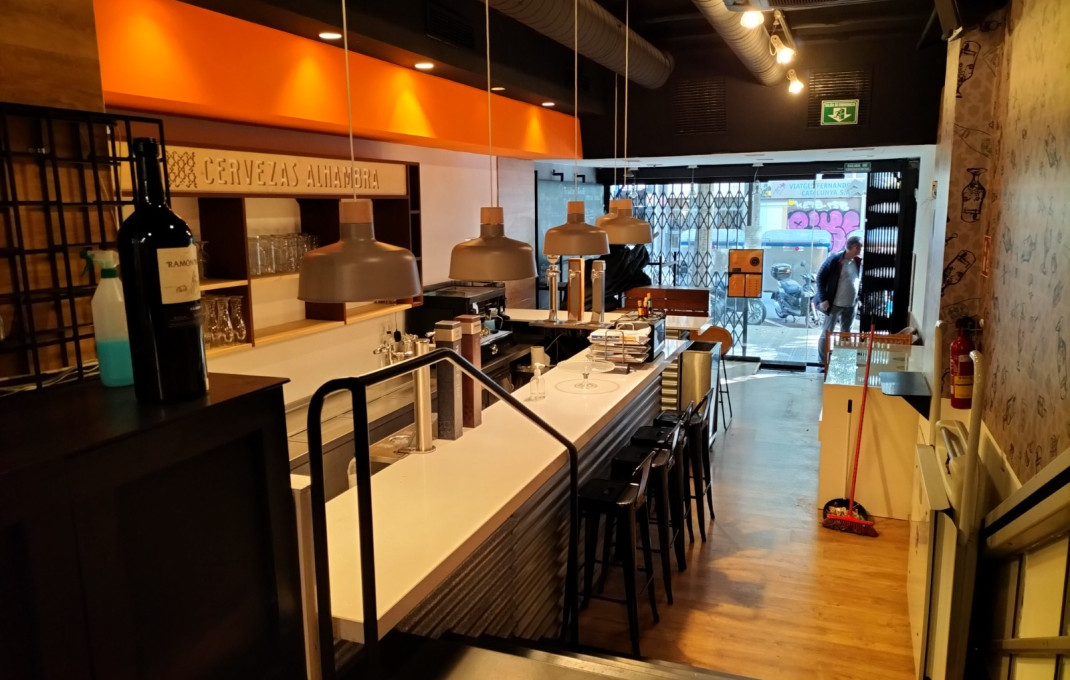 Transfert - Bar Restaurante -
Barcelona - Eixample Izquierdo