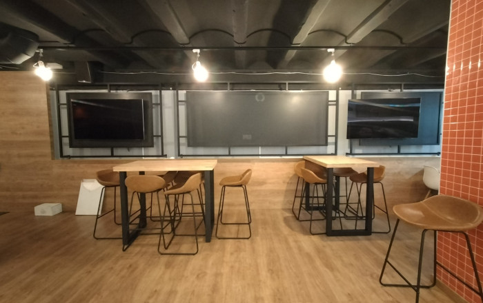 Transfert - Bar Restaurante -
Barcelona - Eixample Izquierdo