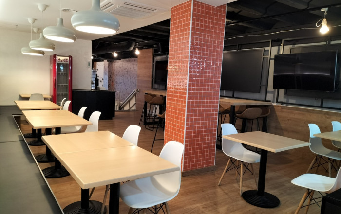 Transfert - Bar Restaurante -
Barcelona - Eixample Izquierdo