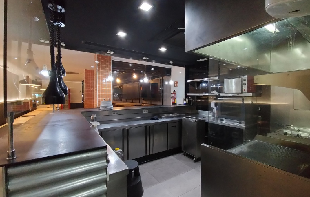 Transfert - Bar Restaurante -
Barcelona - Eixample Izquierdo