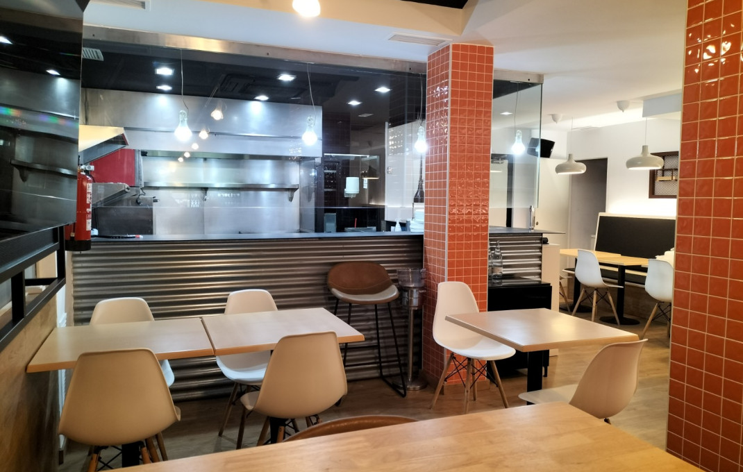 Transfert - Bar Restaurante -
Barcelona - Eixample Izquierdo