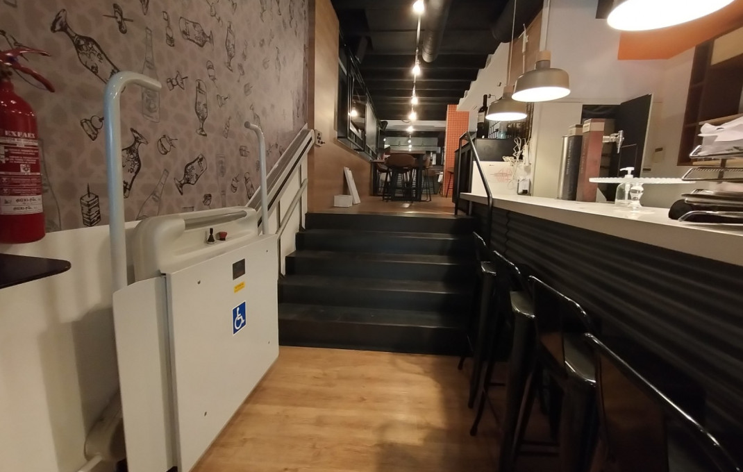 Transfert - Bar Restaurante -
Barcelona - Eixample Izquierdo