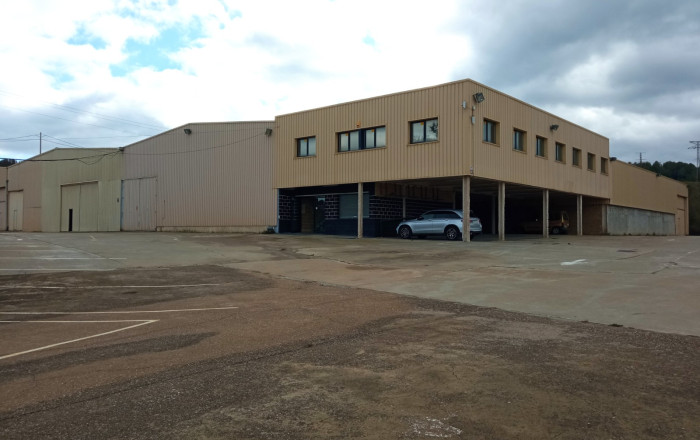 Revente - Naves y solares -
Terrassa