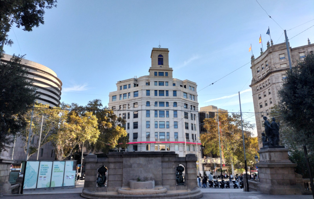 Traspaso - Peluquerias y Estetica -
Barcelona - Borne-centro