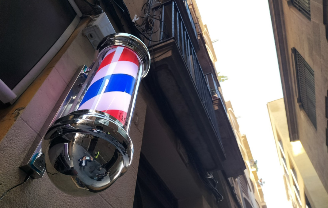 Traspaso - Peluquerias y Estetica -
Barcelona - Borne-centro