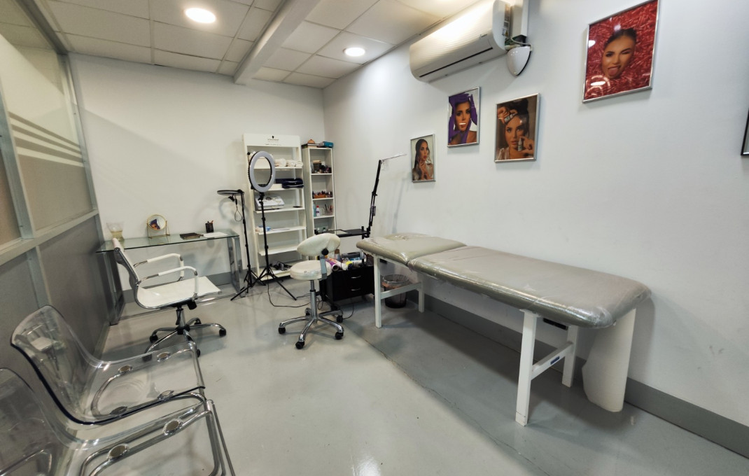 Transfert - Peluquerias y Estetica -
Barcelona - El Fort Pienc