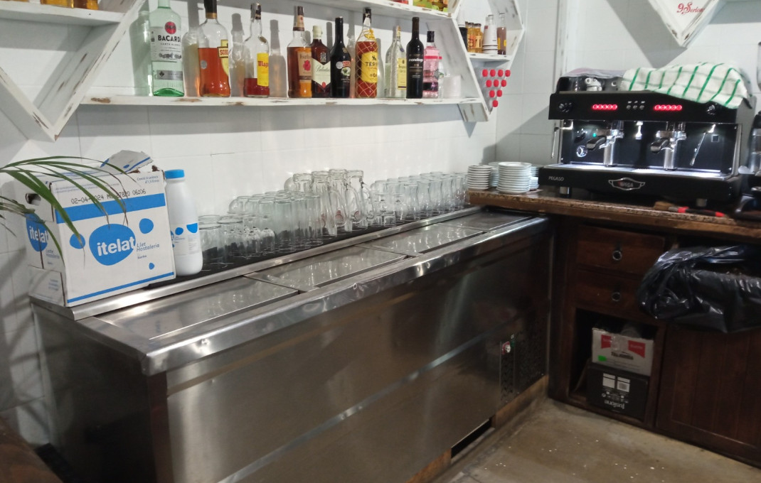 Traspaso - Bar- C1 -
Barberá del Vallés