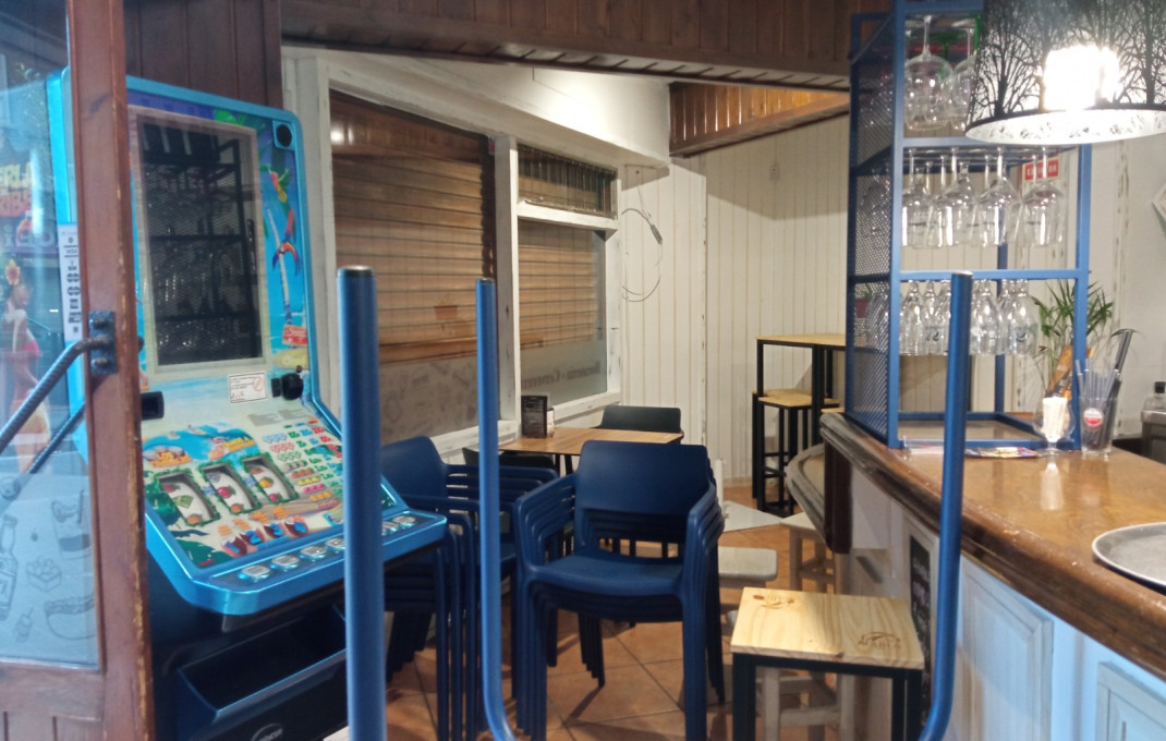 Traspaso - Bar- C1 -
Barberá del Vallés