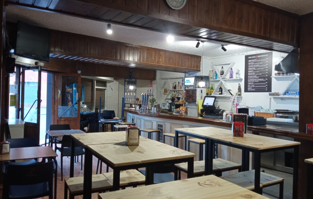 Traspaso - Bar- C1 -
Barberá del Vallés