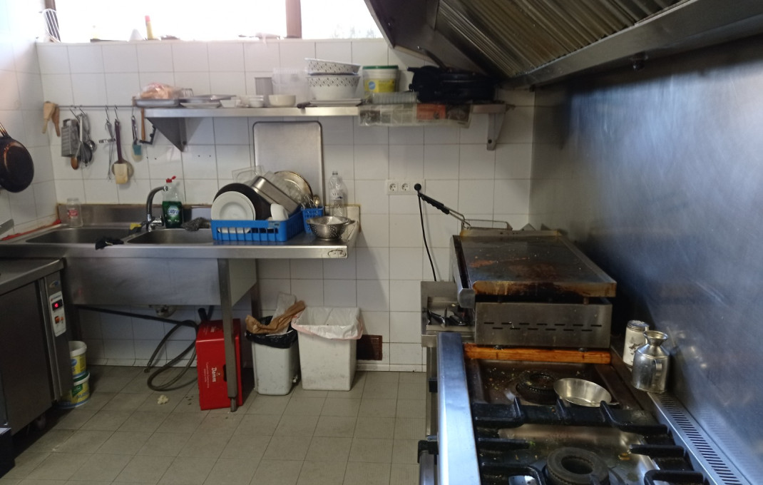 Traspaso - Bar Restaurante -
Barcelona - Les corts