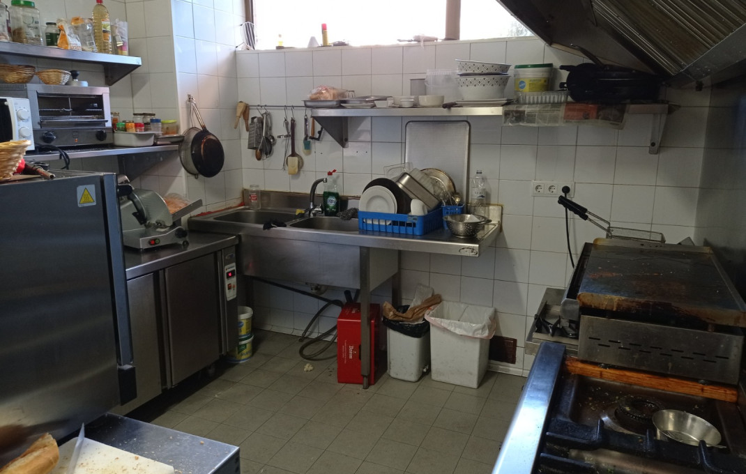 Traspaso - Bar Restaurante -
Barcelona - Les corts