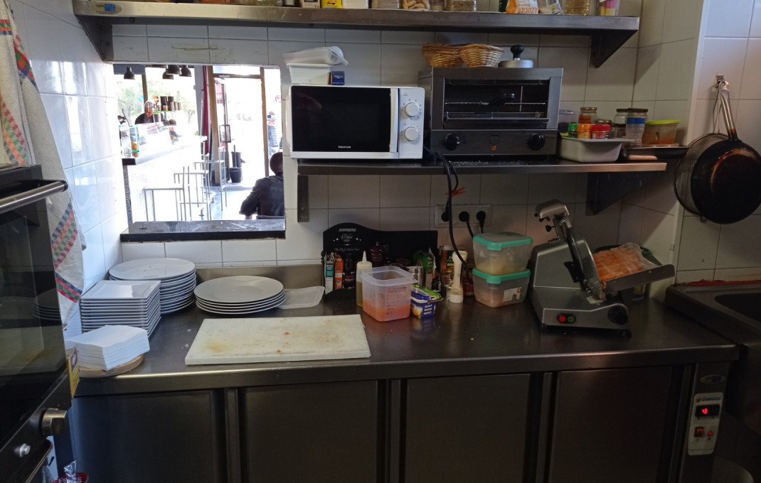 Traspaso - Bar Restaurante -
Barcelona - Les corts