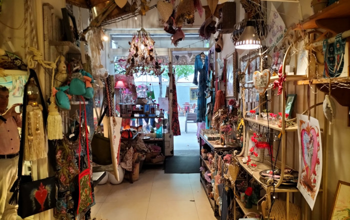 Traspaso - Tiendas -
Barcelona - Eixample Izquierdo