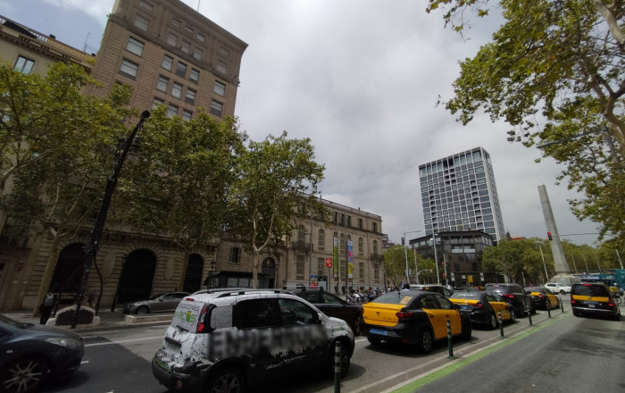 Traspaso - Tiendas -
Barcelona - Eixample Izquierdo