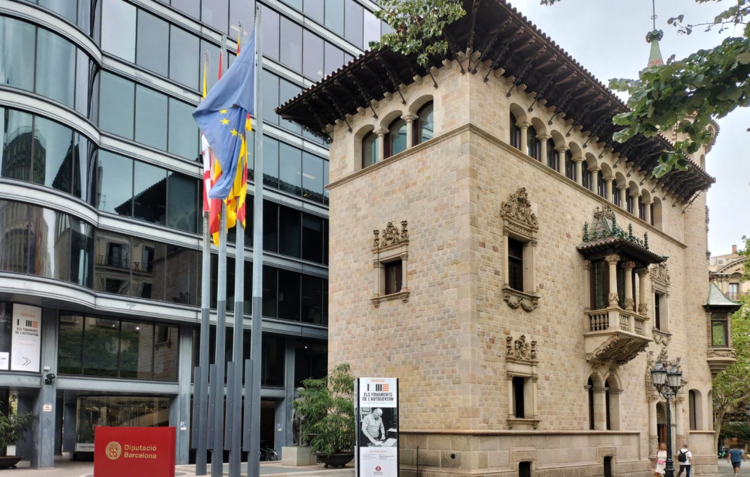 Traspaso - Tiendas -
Barcelona - Eixample Izquierdo