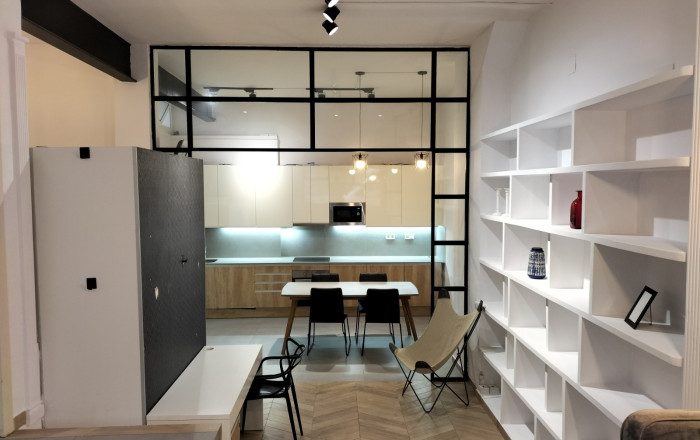 Revente - Local comercial -
Barcelona - Gràcia