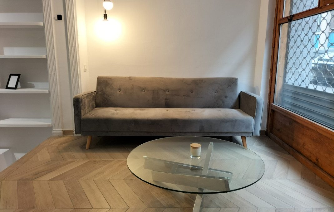Revente - Local comercial -
Barcelona - Gràcia