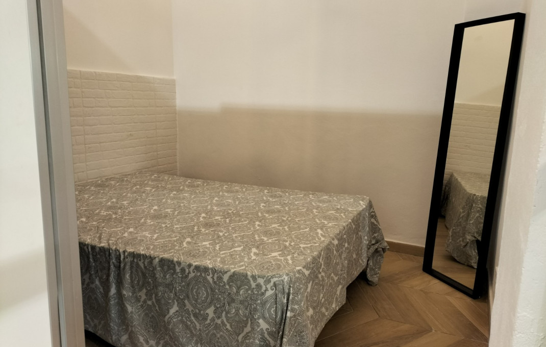 Revente - Local comercial -
Barcelona - Gràcia