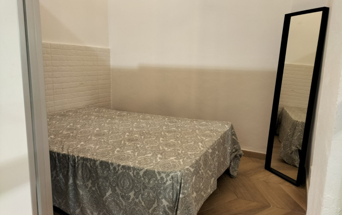 Revente - Local comercial -
Barcelona - Gràcia